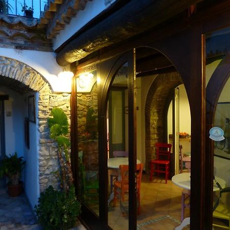 B&B Amphisya Roccella Ionica Exterior photo