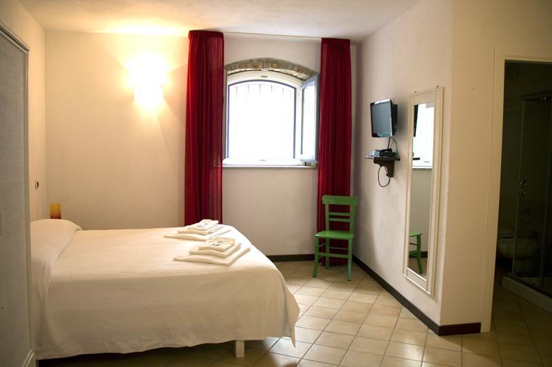 B&B Amphisya Roccella Ionica Exterior photo